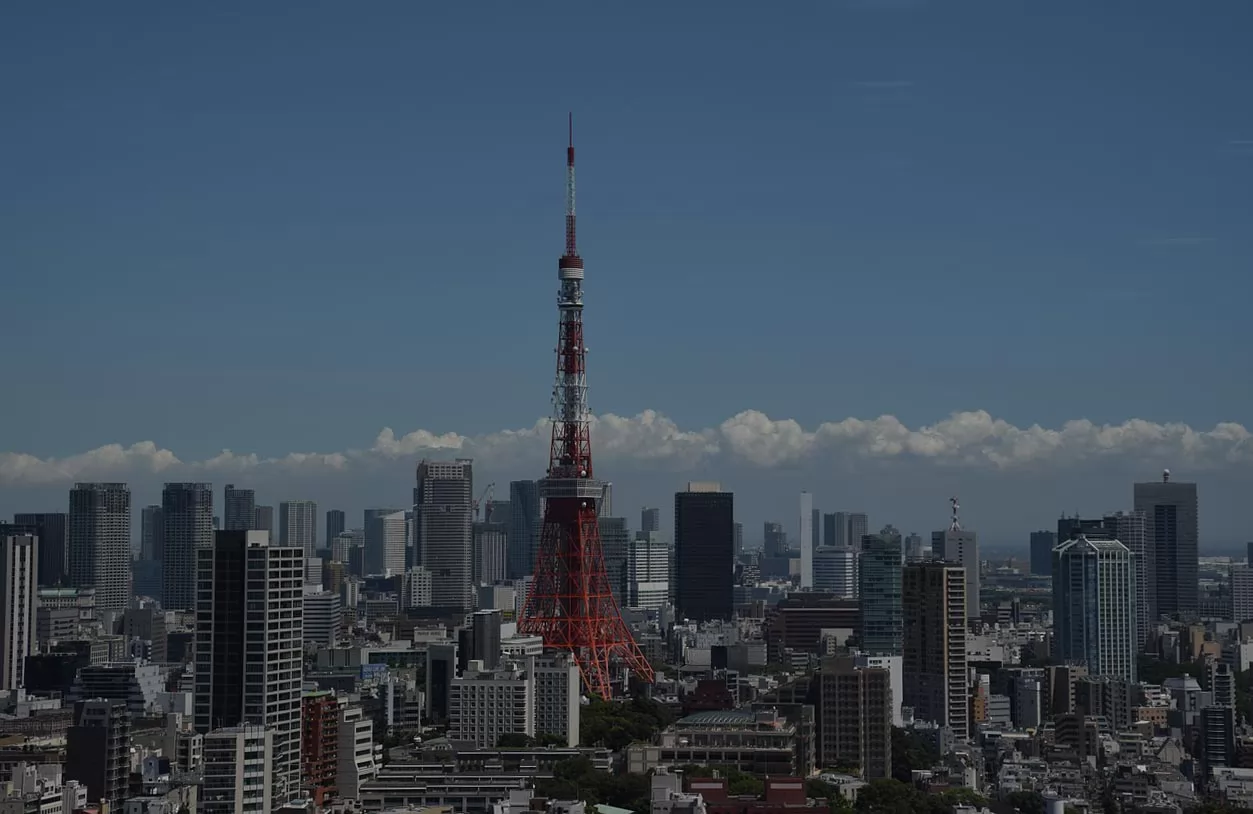 のためにカスタマイズされた成功したウェブサイトを作成する for 日本,  {LANGUAGE}言語で、{CURRENCY}通貨で、{TIME}タイムゾーン、日本の場所...